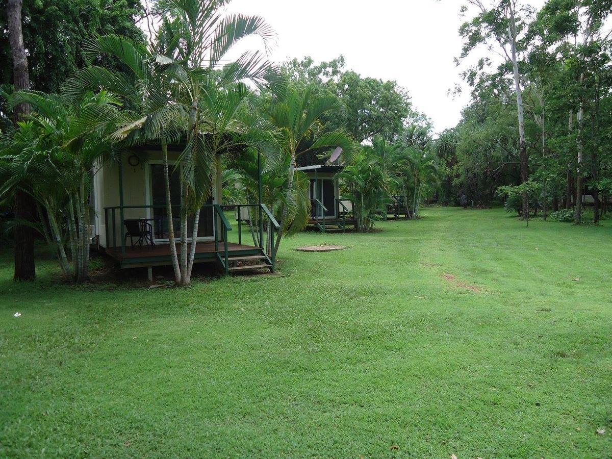 Отель Pandanus On Litchfield Batchelor Экстерьер фото